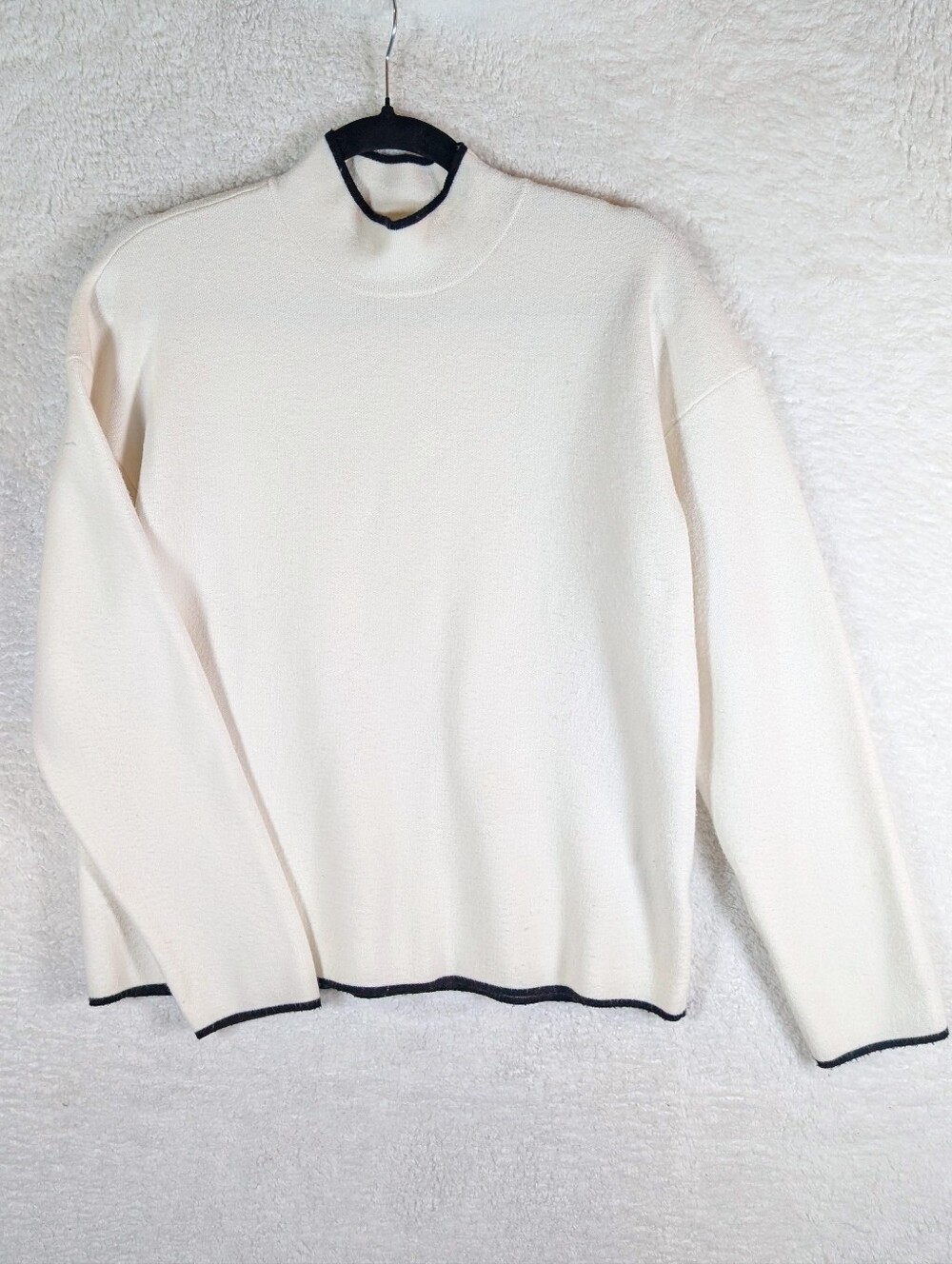 426-Anthropologie‎ Mock Neck Sweater with Contrast Trim
